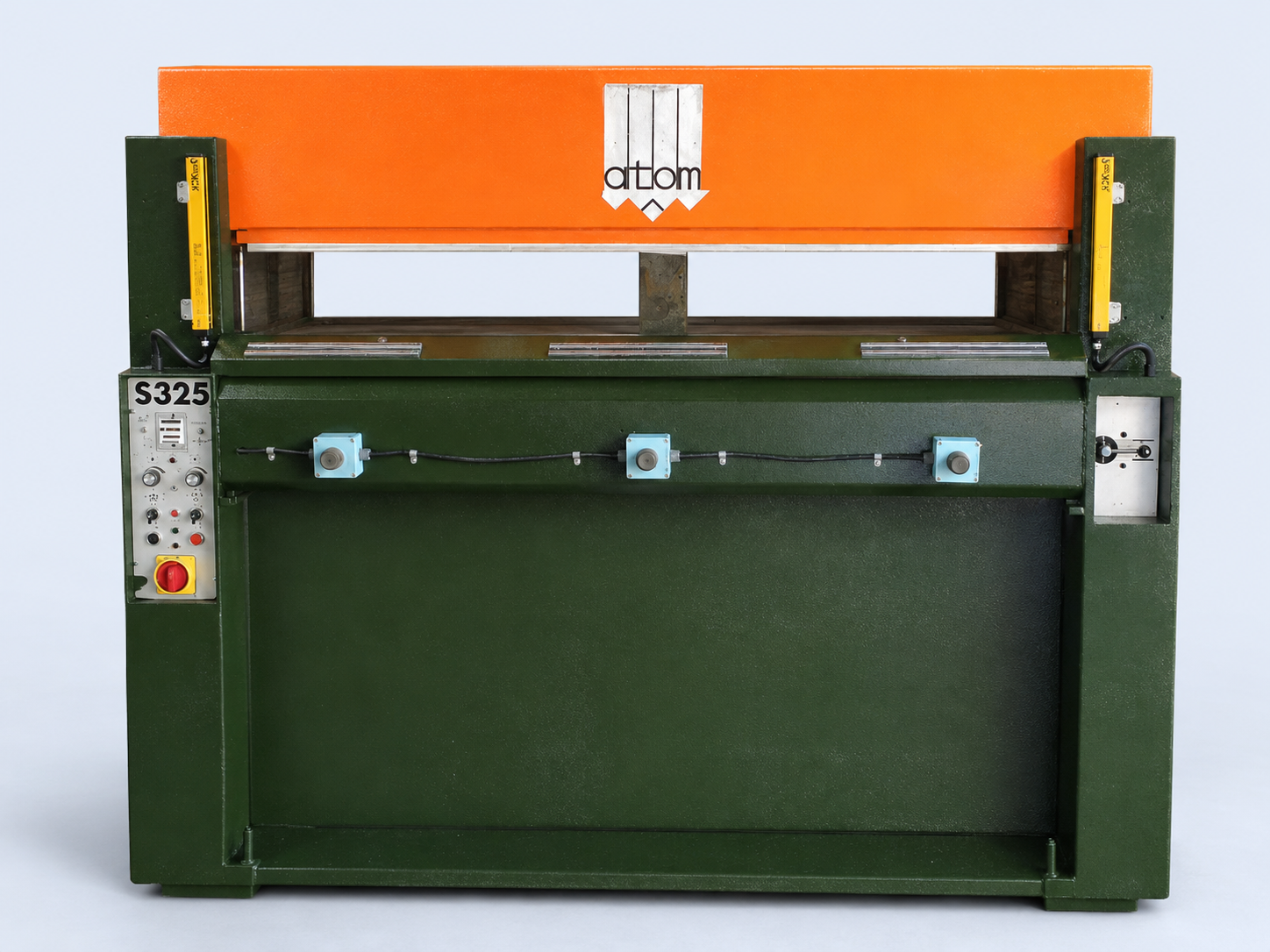ATOM S325 25-ton cutting press