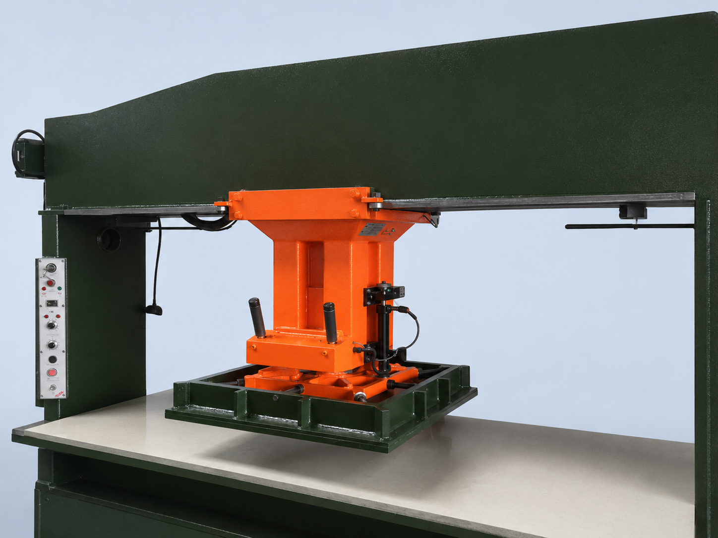 chiesa-27-ton-travelling-head-press